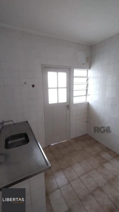 Apartamento 2 dormitórios à venda Floresta Porto Alegre/RS