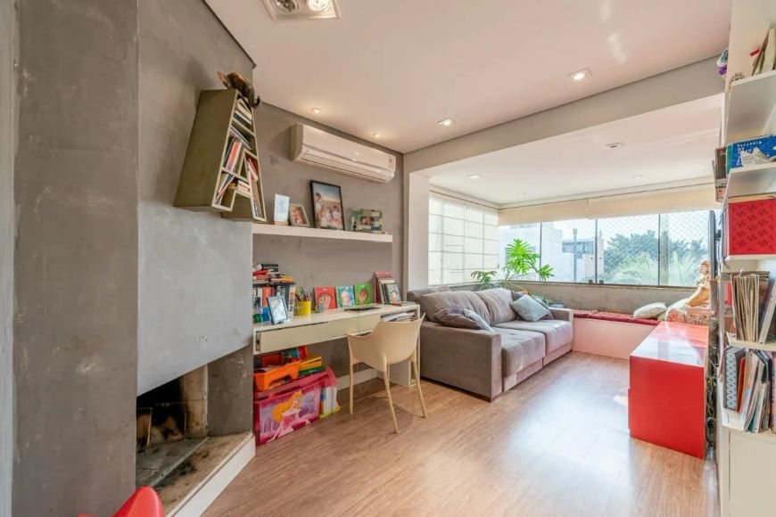 Apartamento à venda no Moinhos De Vento com 89 m² e 2 dormitórios/quartos disponíveis
