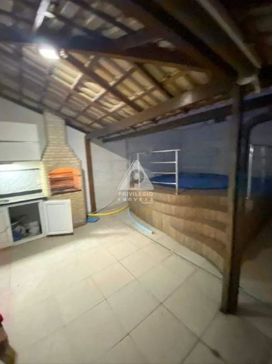 Cobertura duplex 4 quartos, 1 suíte, 2 vagas na Barra da Tijuca - Rio de Janeiro