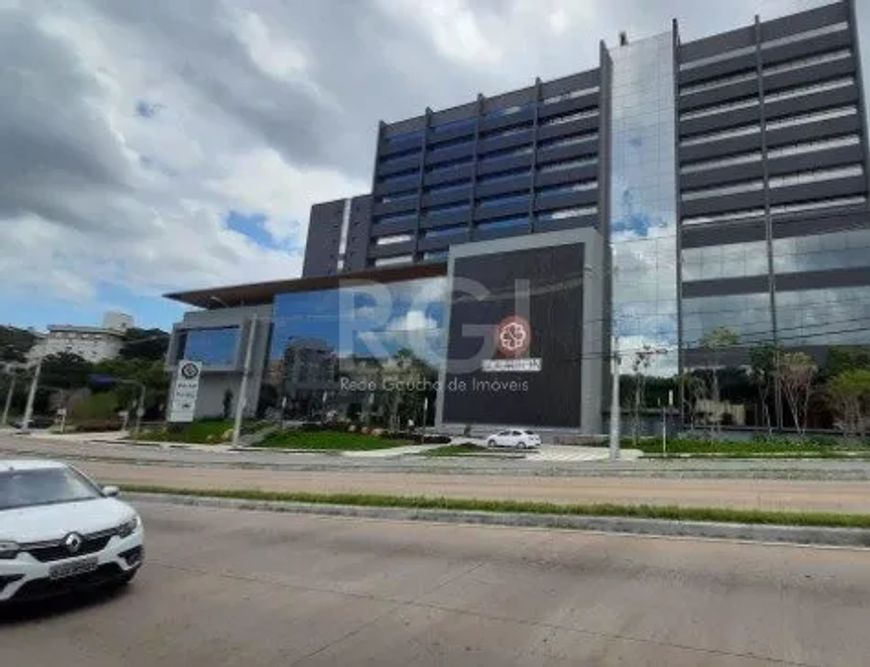 Sala comercial para locação no bairro Teresópolis, com aproximadamente 29,80m² de área privativa, 01