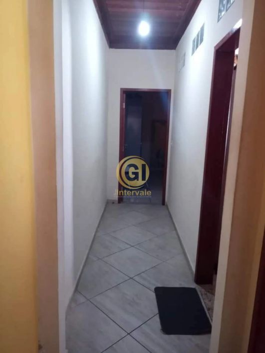 CASA À VENDA COM PONTO COMERCIAL - JARDIM SÃO JOSÉ - JACAREÍ