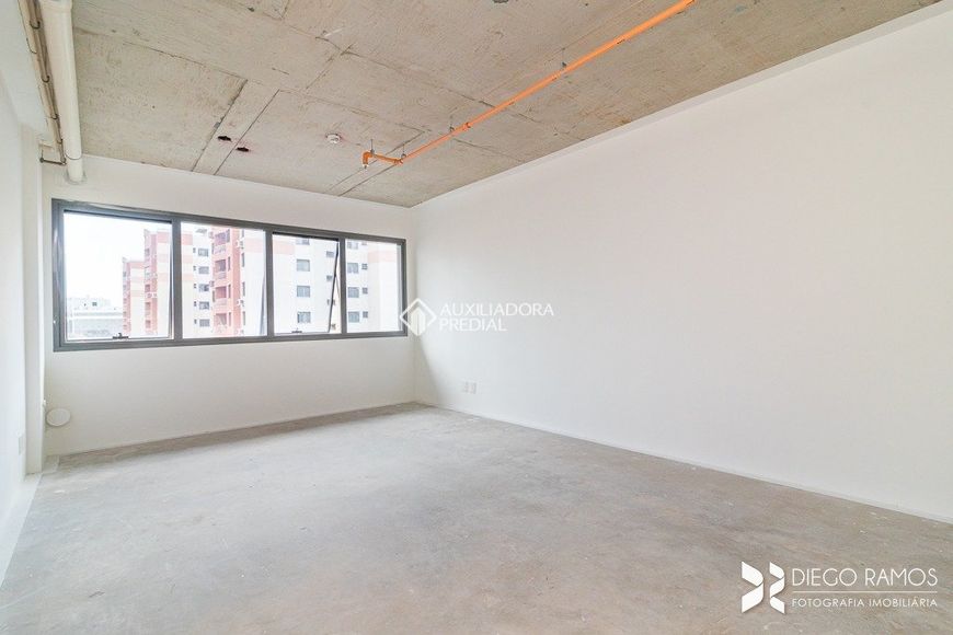 Comercial no bairro Passo da Areia