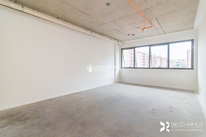 Comercial no bairro Passo da Areia