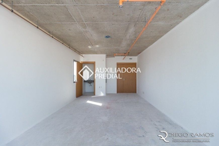 Comercial no bairro Passo da Areia