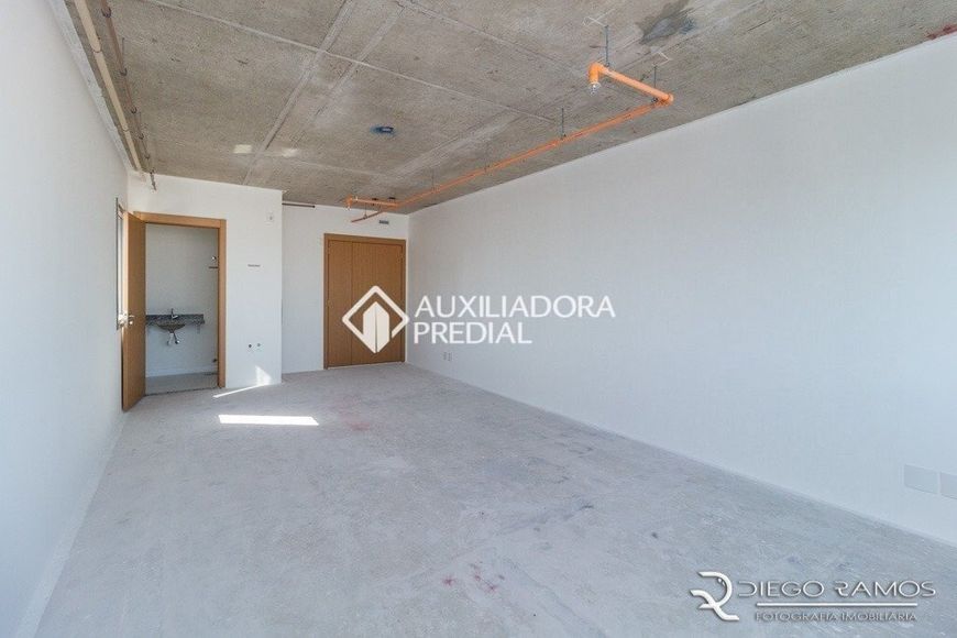 Comercial no bairro Passo da Areia