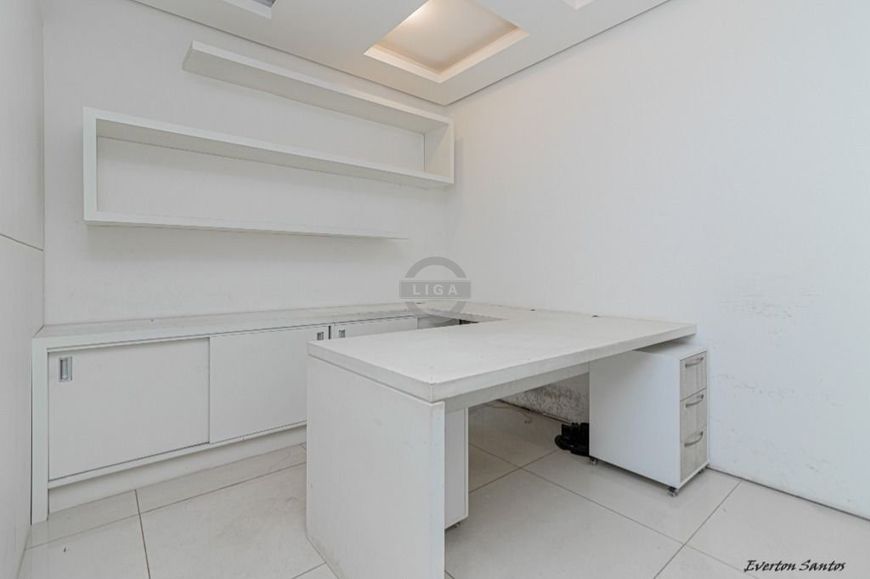 Loja para alugar de 153m² no bairro Rio Branco - Porto Alegre/RS