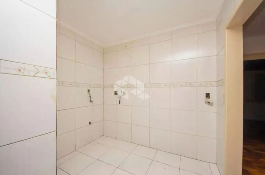 Apartamento de 2 dormitórios no bairro Humaitá, em Porto Alegre
