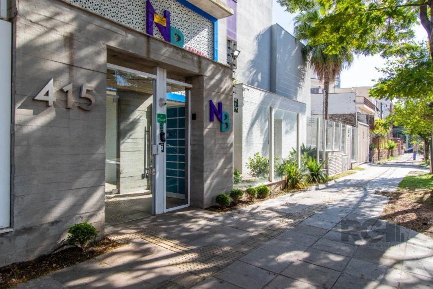 Apartamento tipo Studio e uma garagem no bairro Santa Cecília em Porto Alegre. Descubra este aconche
