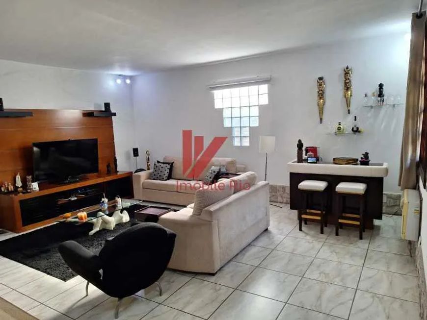 Vendo Casa 322m², 5 Quartos, Suíte, 2 Vagas, Quintal -Meier-RJ