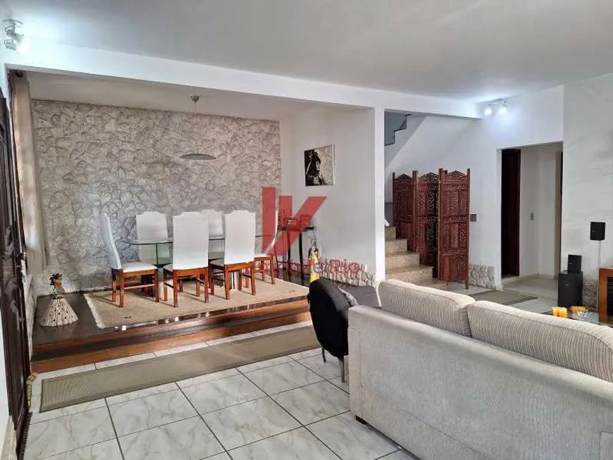 Vendo Casa 322m², 5 Quartos, Suíte, 2 Vagas, Quintal -Meier-RJ