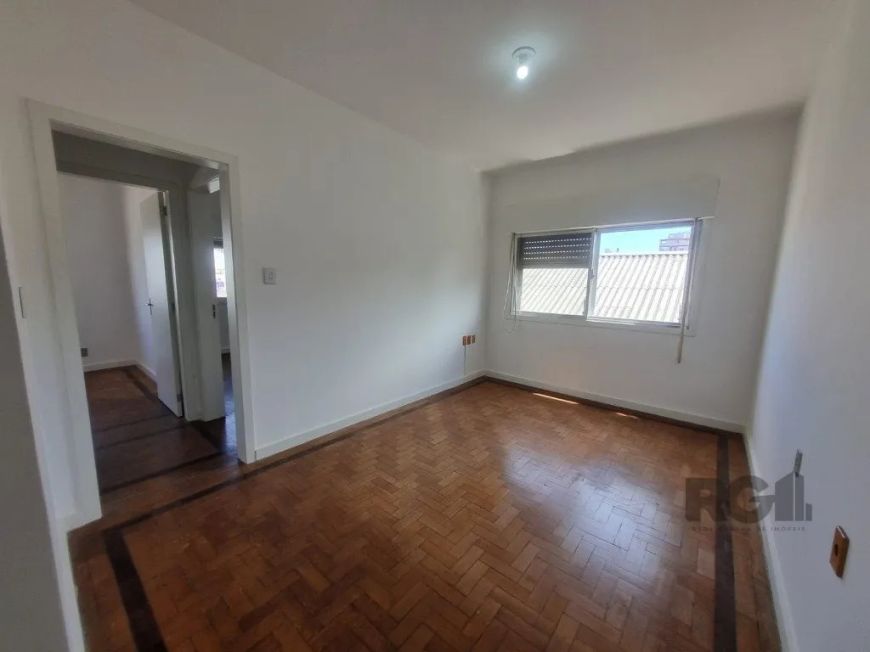 Este é o apartamento perfeito para quem busca conforto e praticidade. Totalmente reformado e com exc