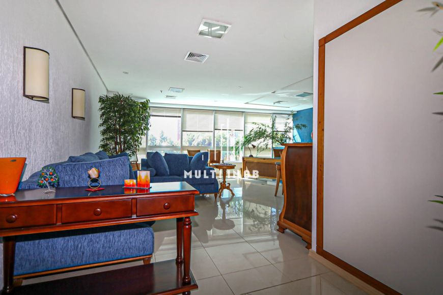 Sala comercial com 4 vagas em frente ao Iguatemi