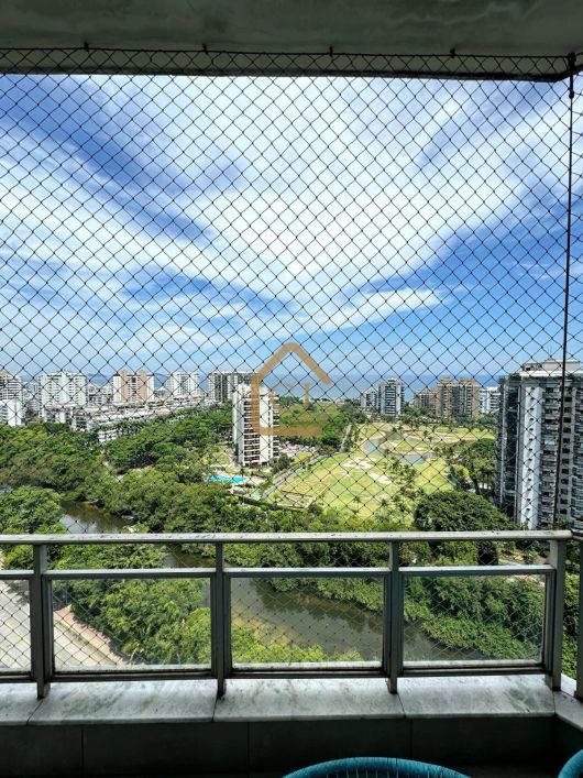 apartamento 01 quartos andar alto, sol manhã, vista mar e Pedra da Gávea Rosas