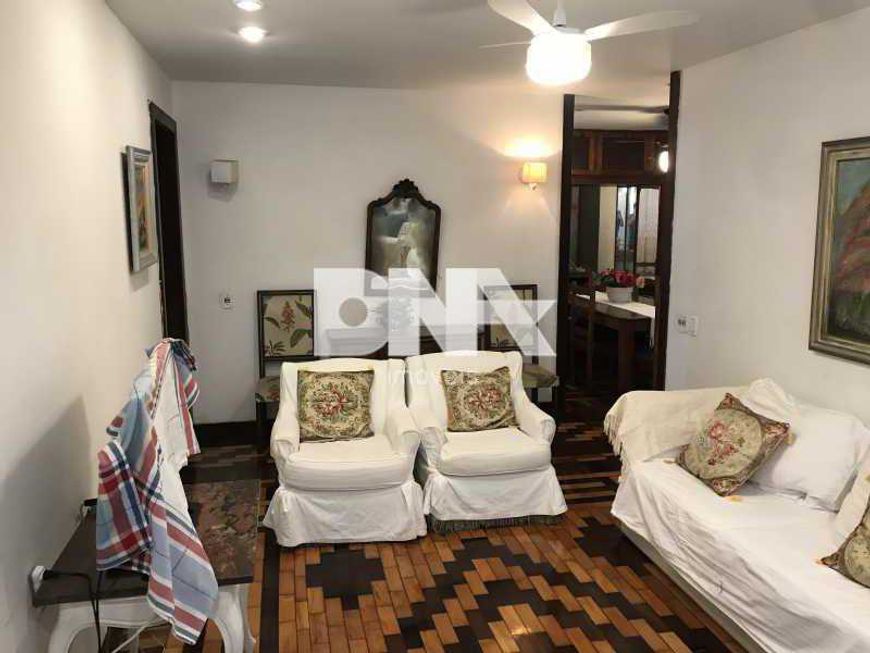 Apartamento - / Residencial / Copacabana