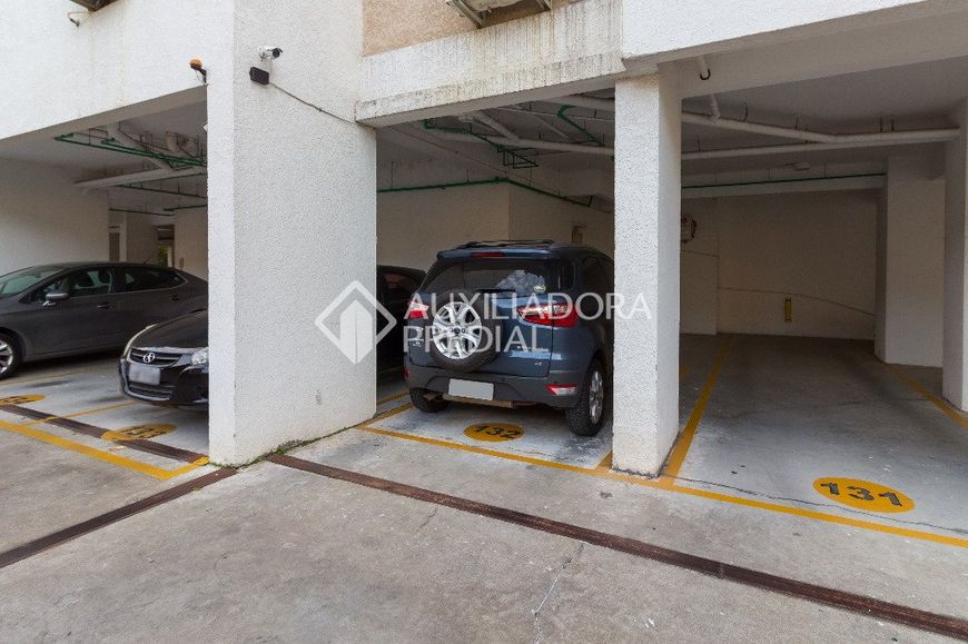 Imóvel para venda com 84 metros quadrados com 3 quartos em Passo da Areia - Porto Alegre - RS