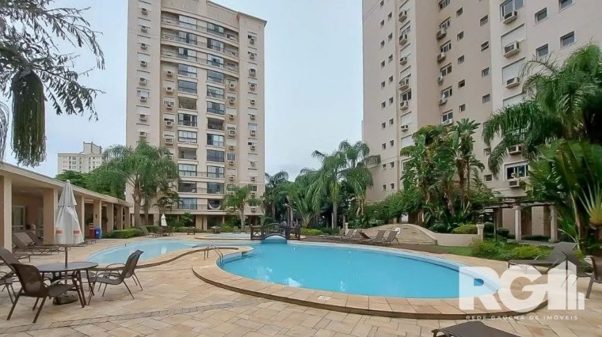 Esse apartamento parece ser uma excelente opção! Com 95m², ele é bem espaçoso e conta com 3 dormitór