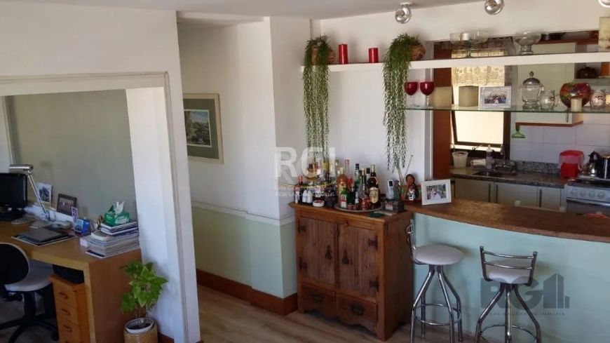 Apartamento de 3 dormitórios, 1 suíte, 87 m2 de área privativa e 1 vaga de garagem, no condomínio Sa