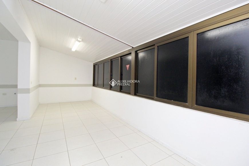 PORTO ALEGRE - Casa Padrão - Auxiliadora