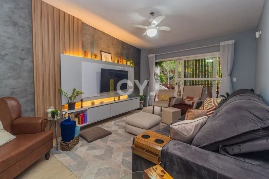 Apartamento com 3 dormitórios no bairro Passo da Areia em Porto Alegre