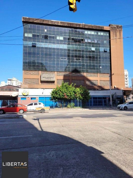 Sala por R$ 980.000,00 na Av. Farrapos nº235 - Floresta - Porto Alegre