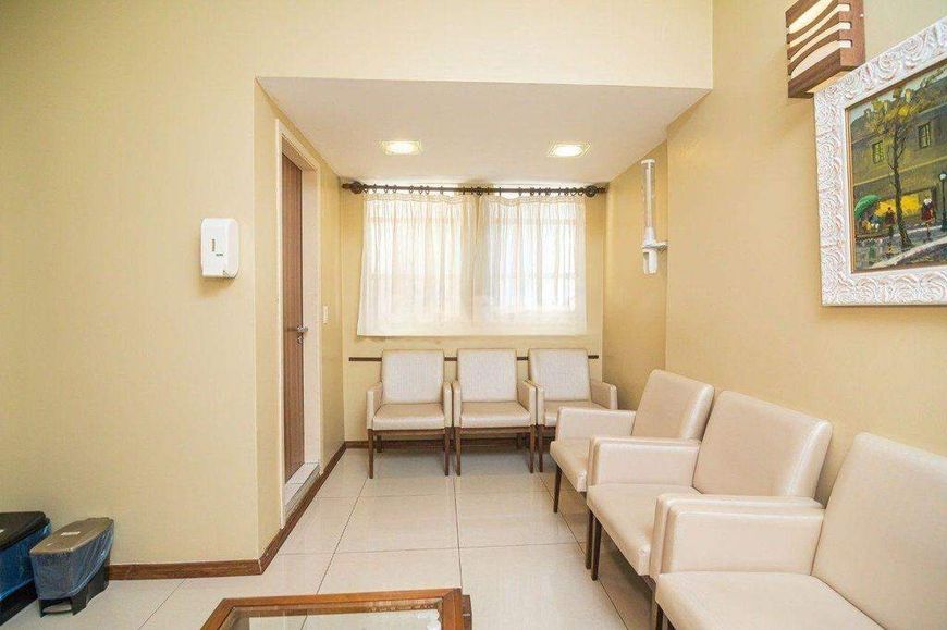 Sala comercial com 90m² no bairro Centro Histórico