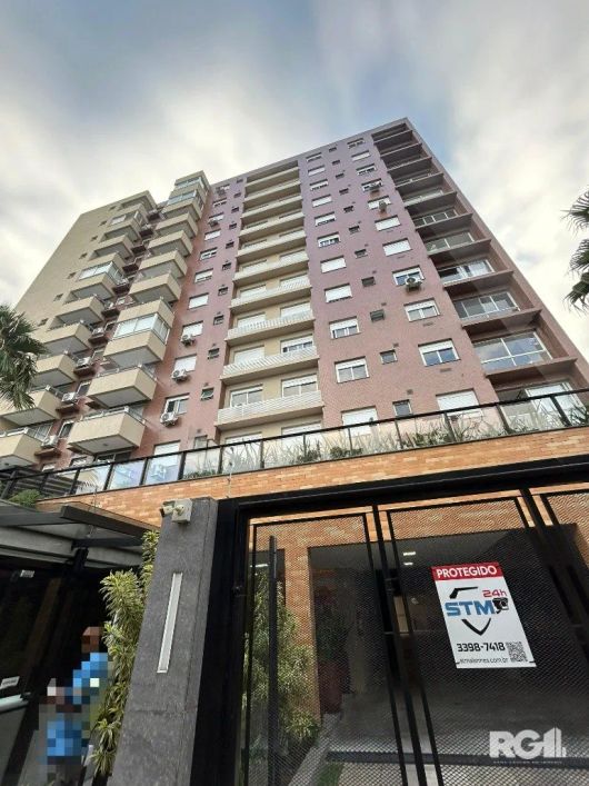 Excelente apartamento de 83m² privativos, oferece conforto e praticidade em um condomínio com infrae