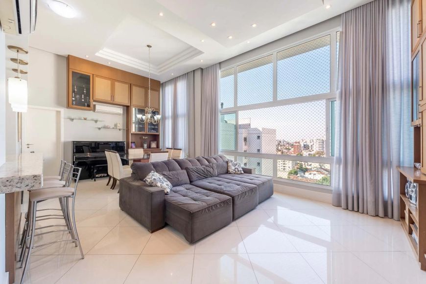 Apartamento à venda, 3 dorm., 3 suites, 3 vagas Passo da Areia, Porto Alegre