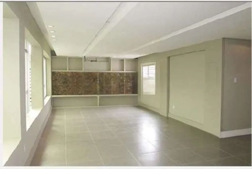 Prédio 430m² bo bairro Navegantes