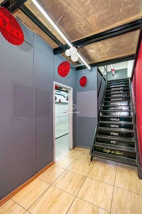 Loja de 360m² (185 + 180), no Rossi Business Park