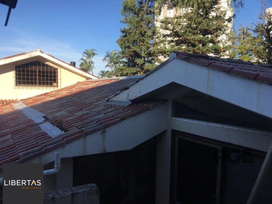 Casa para Venda - 400m², 4 dormitórios, sendo 1 suites, 4 vagas - Jardim Lindóia