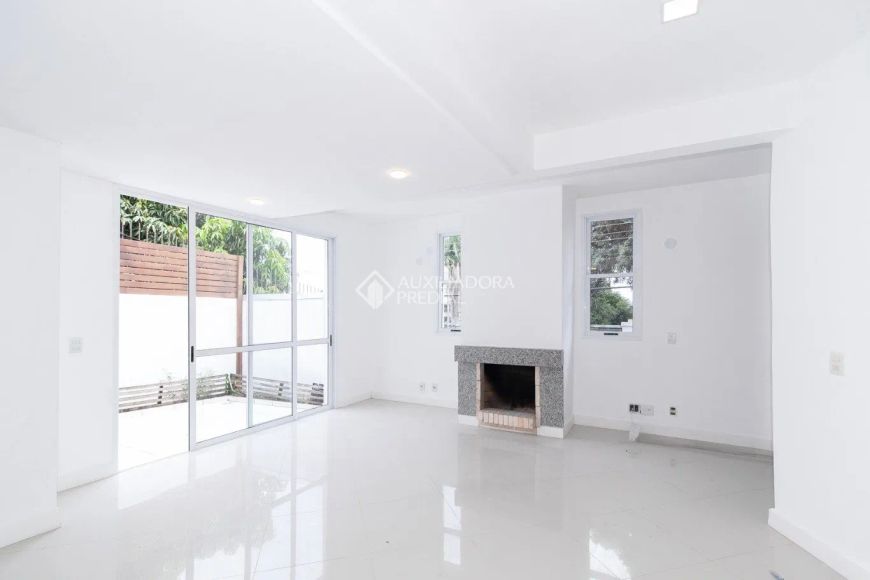 Casa com 3 Dormitórios