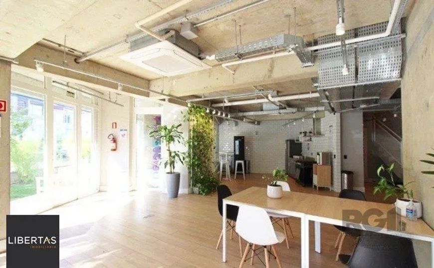 LIBERTAS IMOBILIÁRIA ALUGA,Loja comercial com 190m²/santa Cecilia