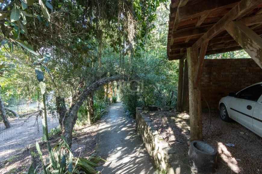Casa em Belém Novo, com uma vista espetacular.terreno medindo uma área total de de quase 2.000m²Casa
