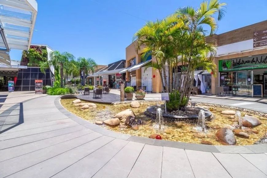 Coliseu aluga Loja com 84,14 m², com piso cerâmico, fachada de vidro, localização privilegiada, numa