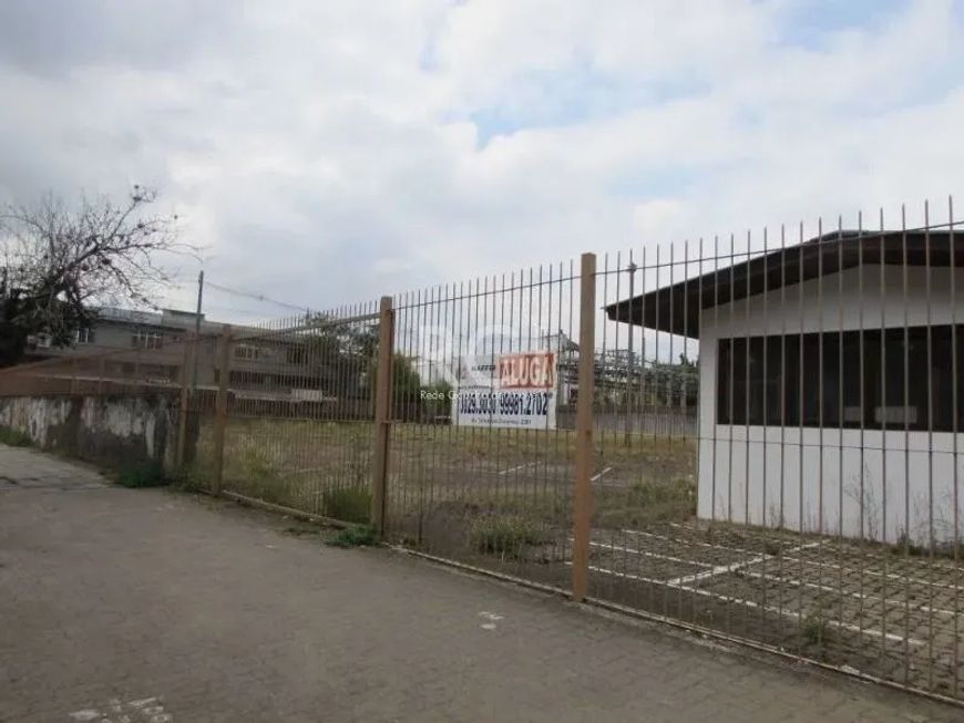 Excelente terreno para locação no bairro Navegantes, pavimentado, tamanho 34x50 - com 1.700m² de áre