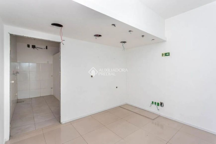 Comercial no bairro Tristeza