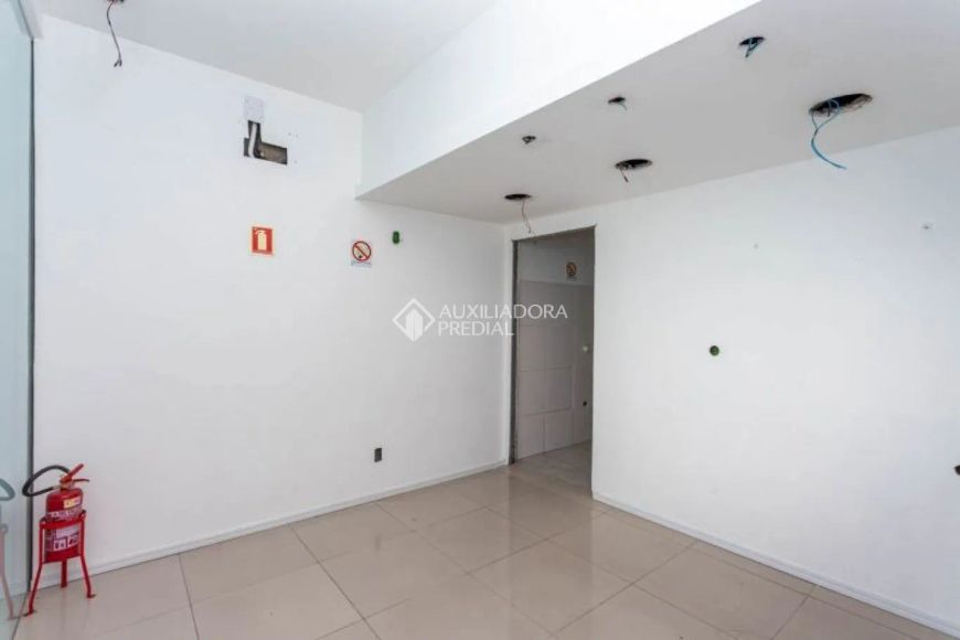 Comercial no bairro Tristeza