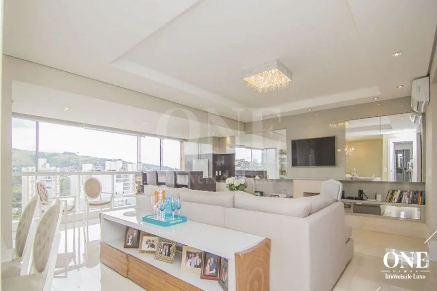Apartamento 3 suítes , 2 vagas no bairro Central Parque.
