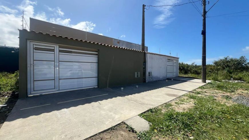 Casa para Venda em Itanhaém, Regina, 2 dormitórios, 1 suíte, 1 banheiro, 2 vagas