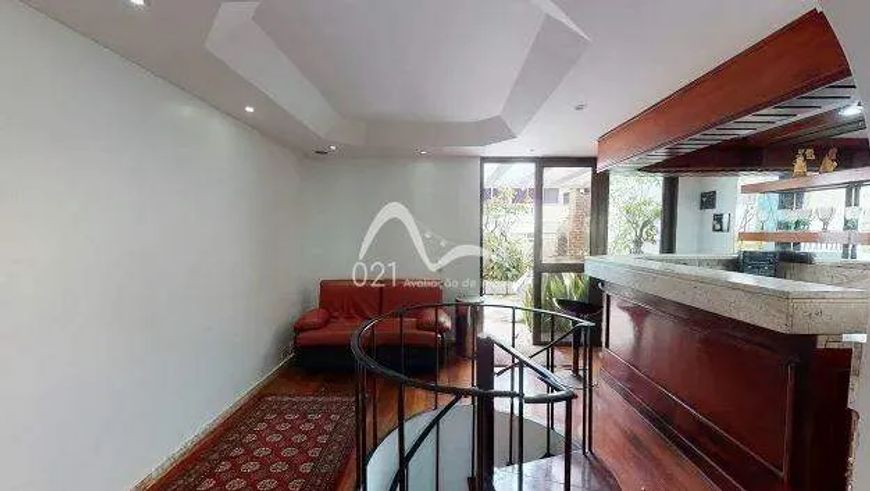 Cobertura à venda, 3 quartos, 1 suíte, 2 vagas, Lagoa - Rio de Janeiro/RJ
