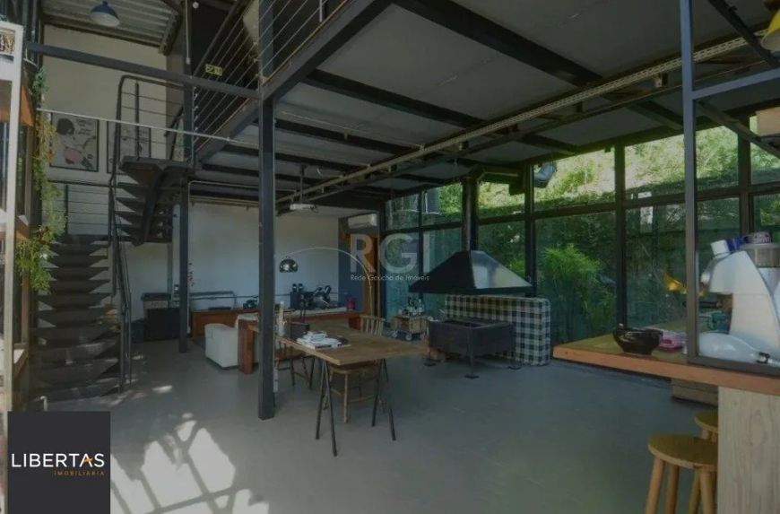 Casa sobrado na Cidade Baixa