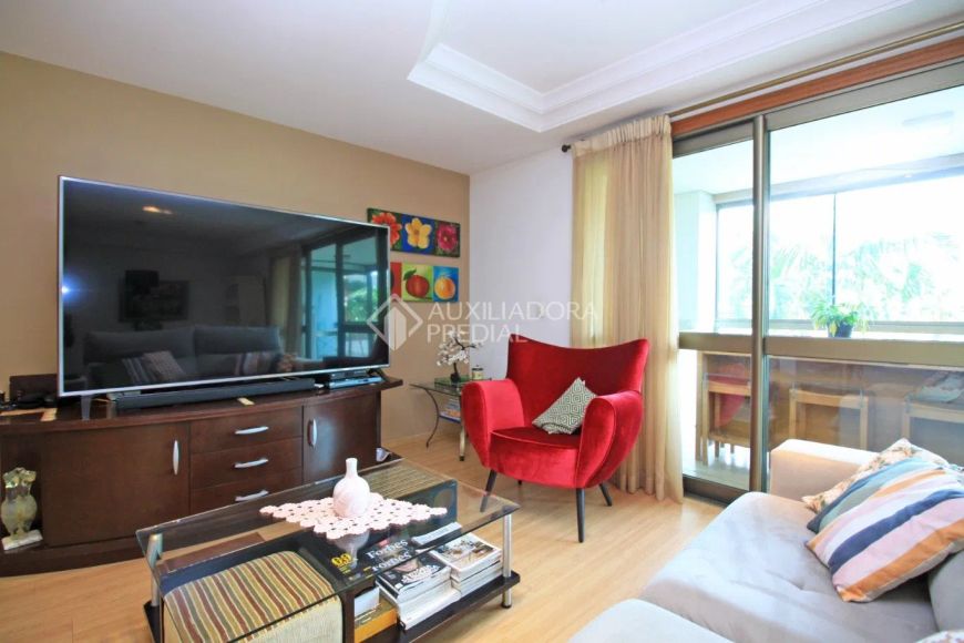 Apartamento para venda tem 140 metros quadrados com 3 quartos em Auxiliadora - Porto Alegre - RS