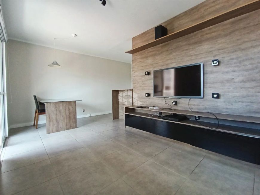 Apartamento 2 dormitórios, 1 vaga, sacada com churrasqueira, excelente posição solar