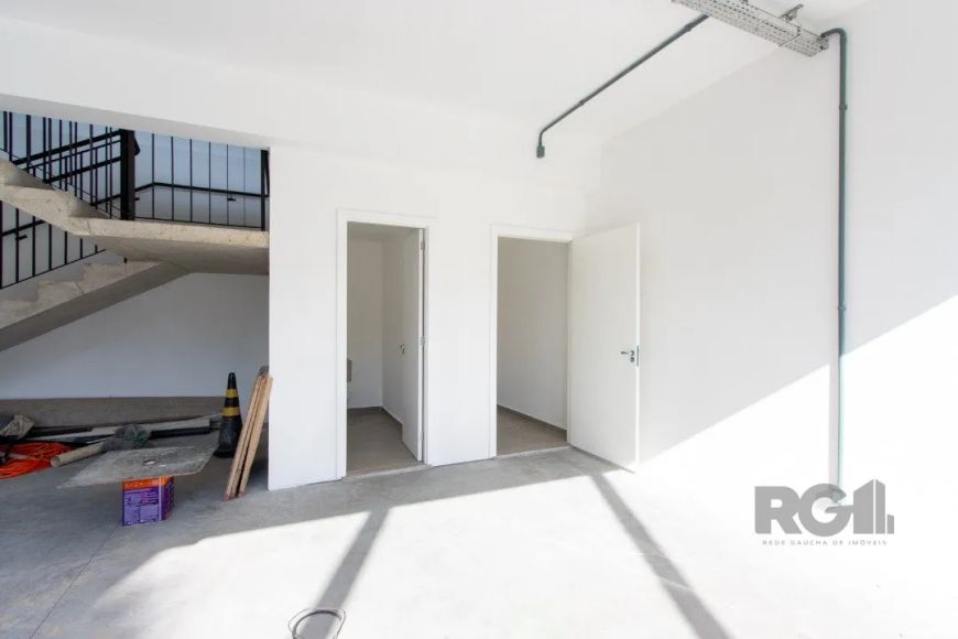 O empreendimento Pedra Redonda Strip Mall foi projetado para atender marcas premium que desejam se p