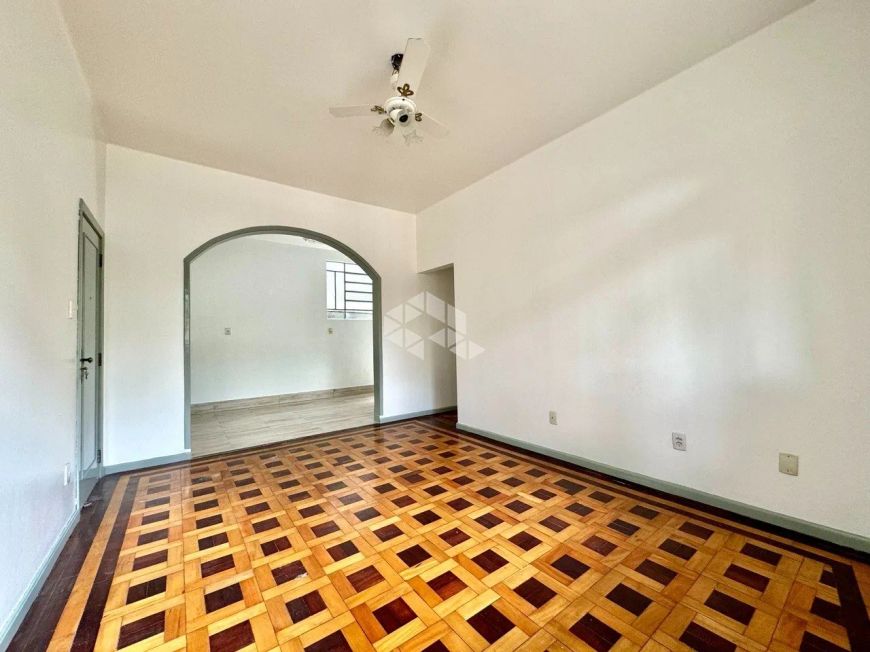 Apartamento 2 dormitórios, 2 banheiros, Santa Cecília, Porto Alegre.