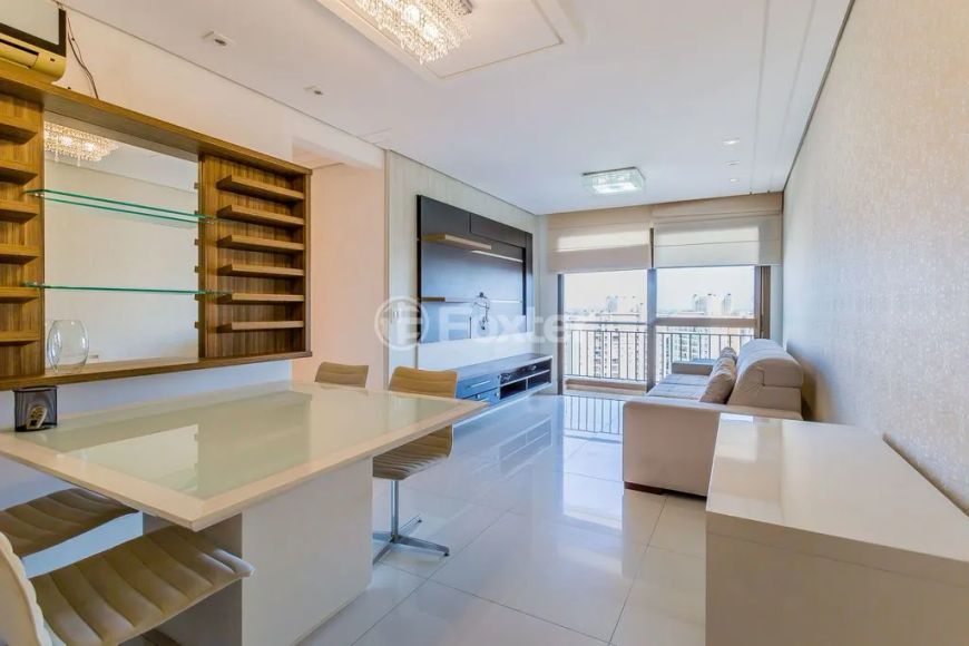 Belíssimo apartamento com 84 m, 2 quartos e 2 box em Passo da Areia - Porto Alegre - RS
