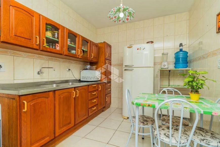 Casa 3 dormitórios no bairro Hípica em Porto Alegre
