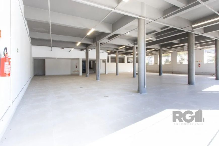 Excelente Oportunidade de Locação na Zona Leste de Porto AlegreLocalização Privilegiada:Situada em u