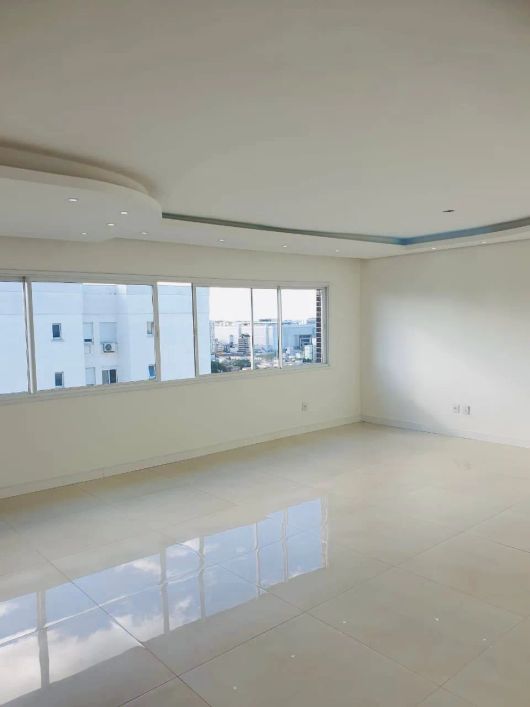 Apartamento à venda com 3 dormitórios no bairro Passo Da Areia e 132 m² de área útil