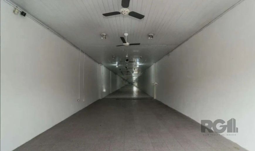 Ponto Comercial/Loja para Aluguel no Bairro Azenha com 132m² de Área Útil